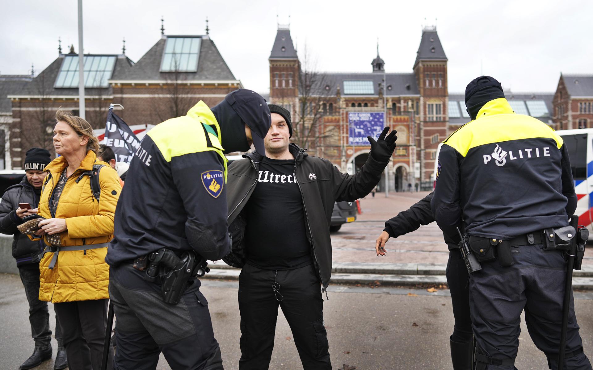 De Politie In Noord-Nederland Zag Kortere Lontjes In Coronatijd En ...